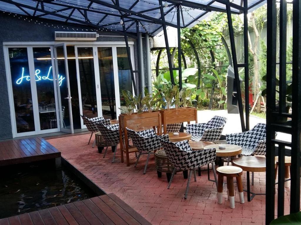 Couleur Hotel Cengkareng Jakarta Buitenkant foto